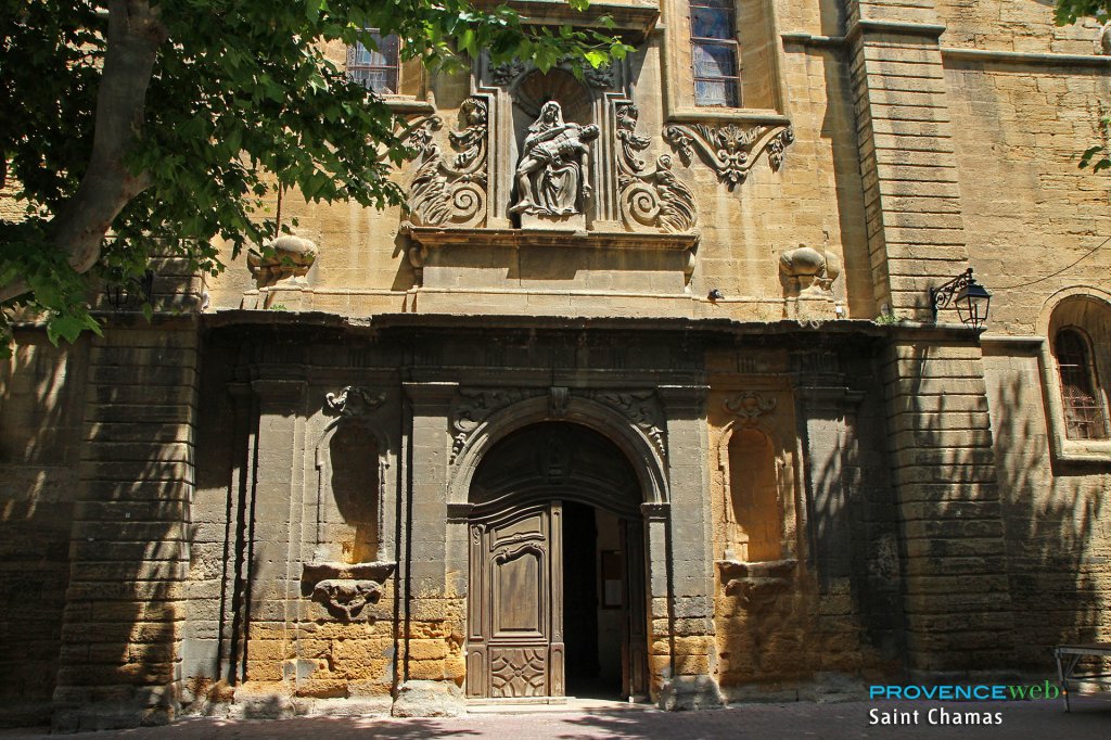 Porte m&eacute;di&eacute;vale.
