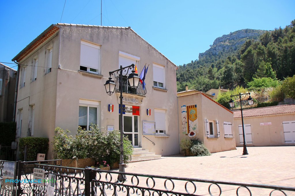 Mairie de Saint Savournin.