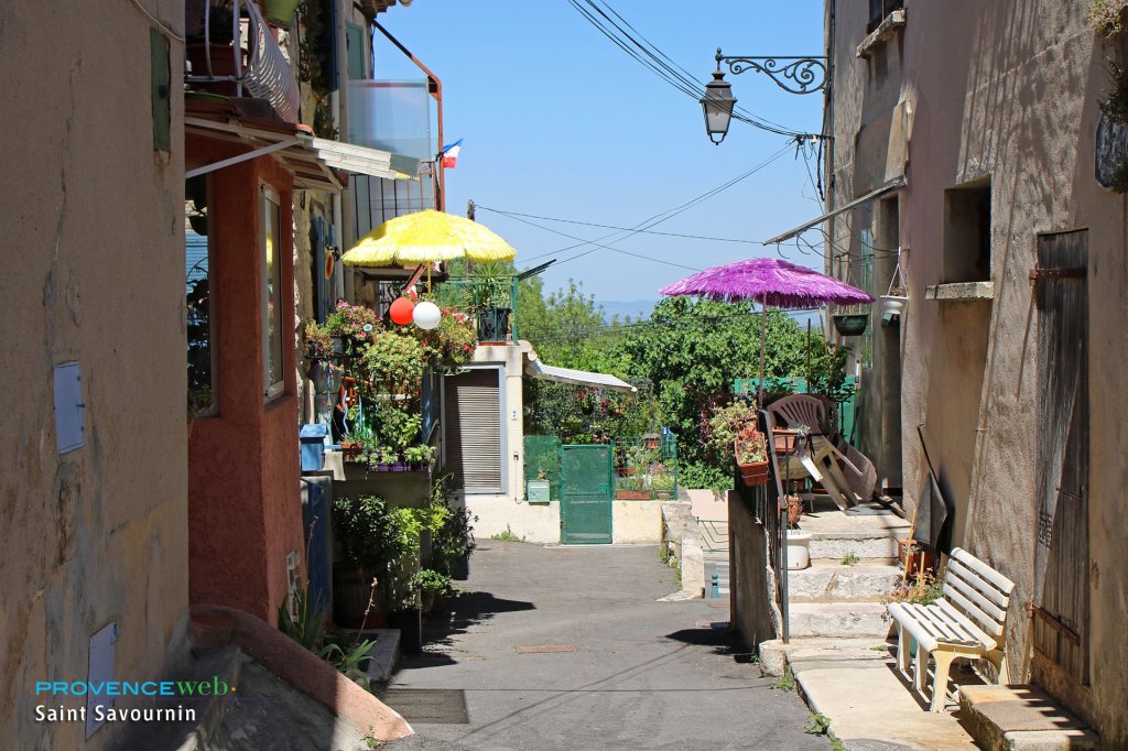 Ruelle du village.