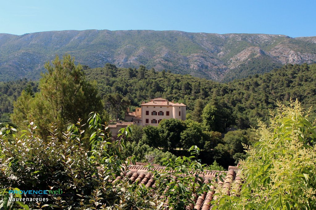 Village de Vauvenargues.