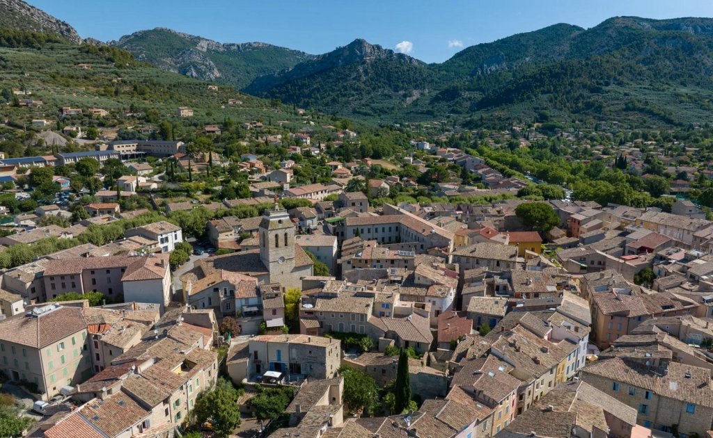 Buis les Baronnies dans la Dr&ocirc;me.