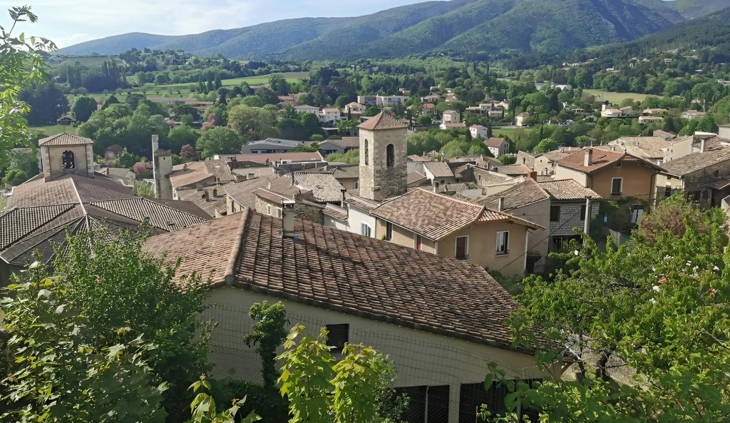 Le village de Dieulefit dans la Dr&ocirc;me.