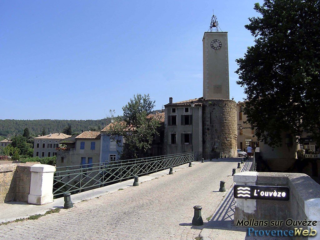 Pont sur l'Ouv&egrave;ze.