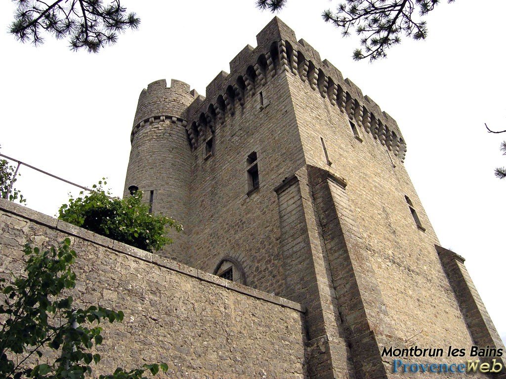 Tour m&eacute;di&eacute;vale.