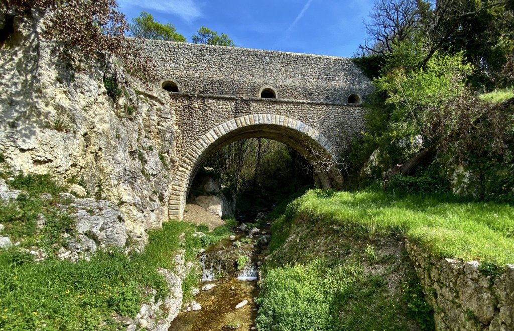 Pont m&eacute;di&eacute;val.
