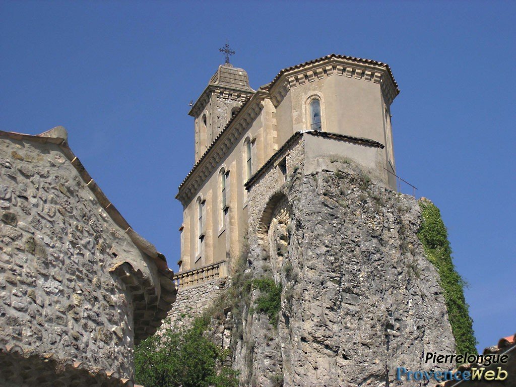 Eglise de Pierrelongue.