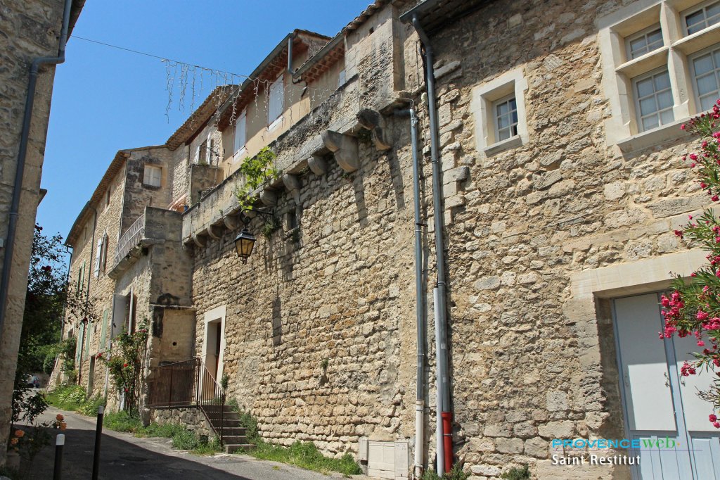 Saint Restitut.
