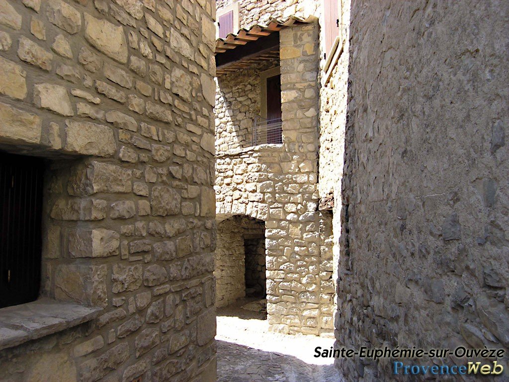 Ruelle du village.