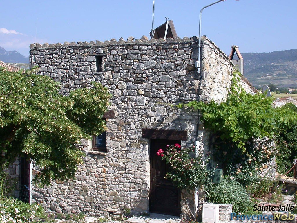 Maison en pierre.