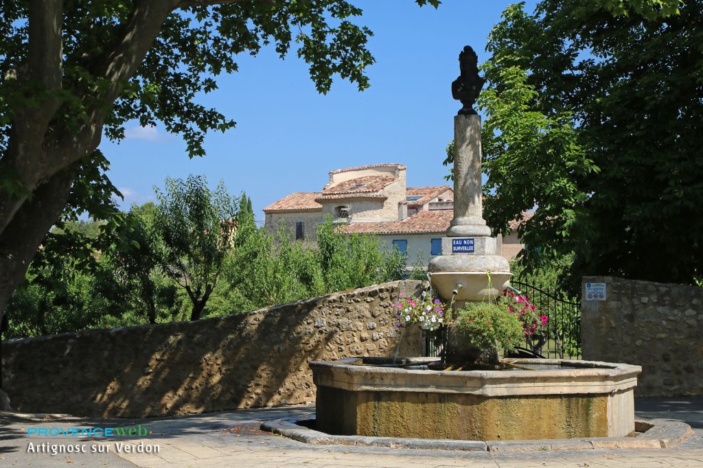 Fontaine.