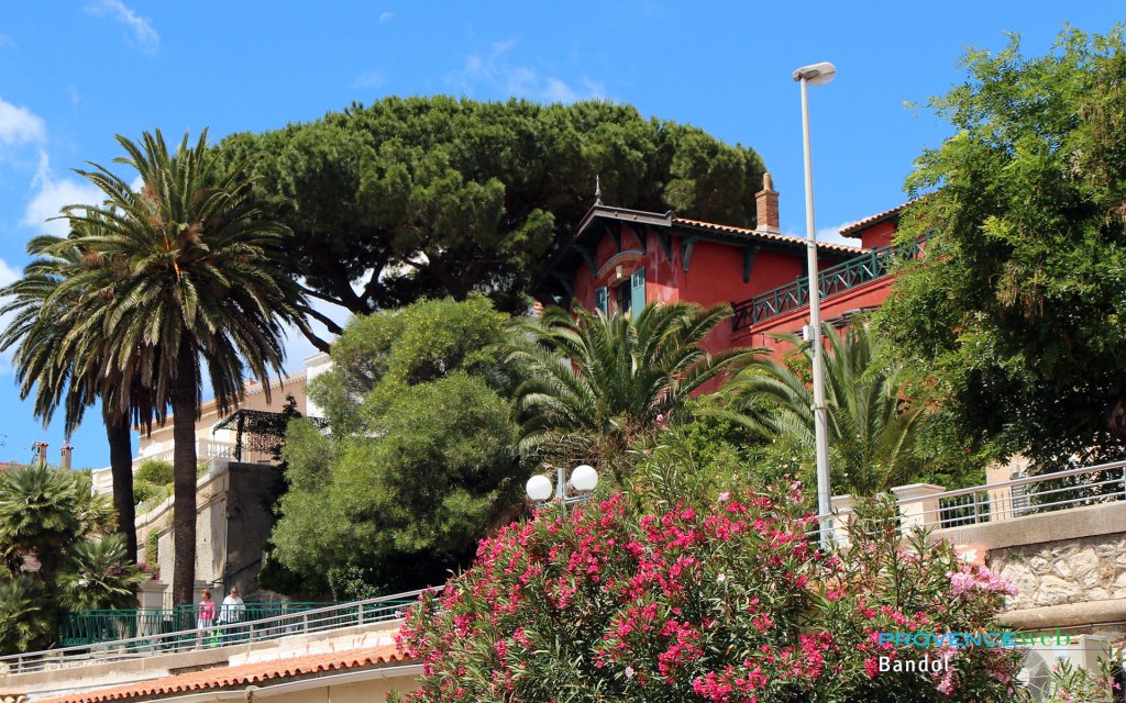 ville de Bandol.