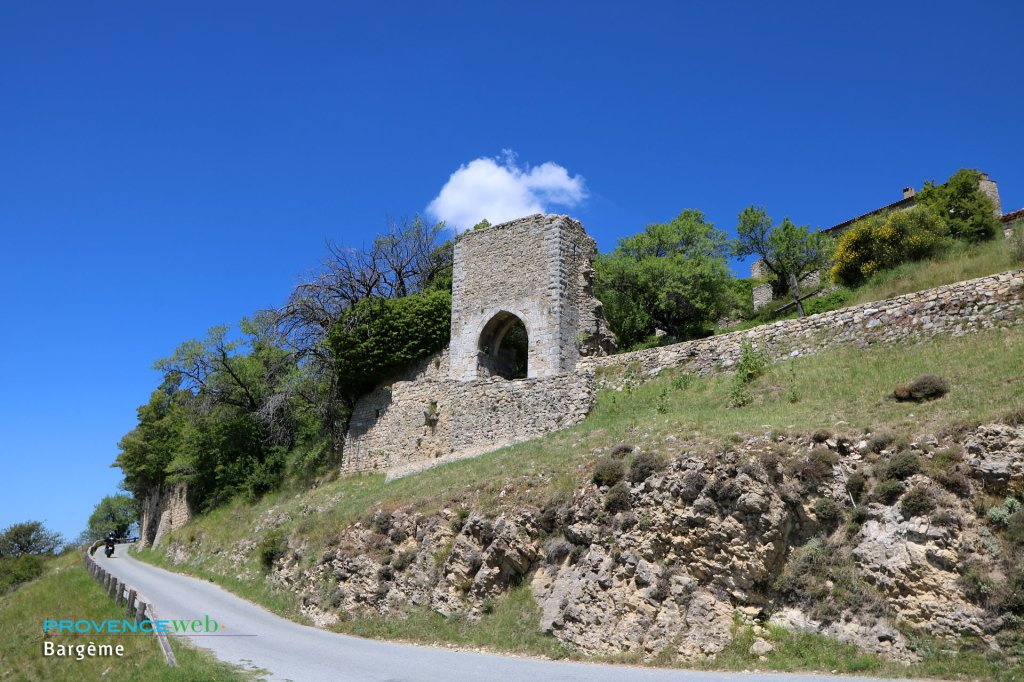 Ruines &agrave; Barg&egrave;me.