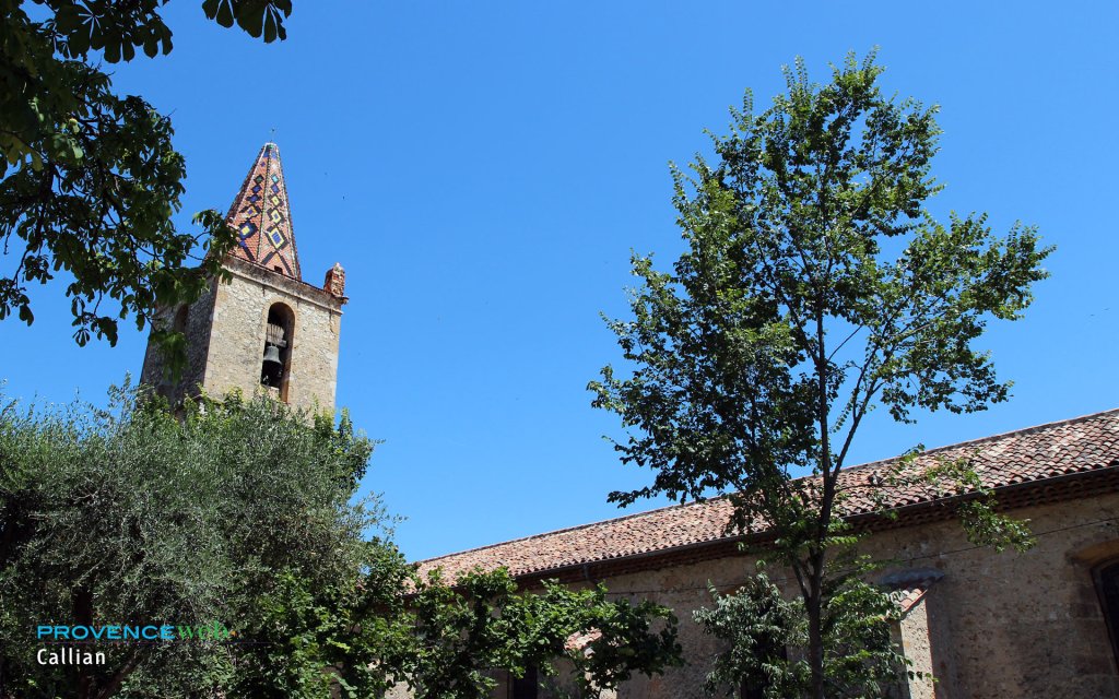 Eglise de Callian et son beau cloch&eacute;.