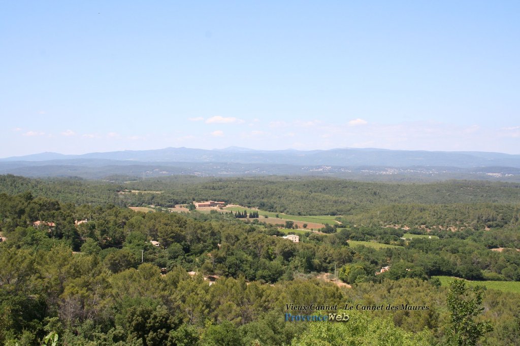 Campagne autour du village.