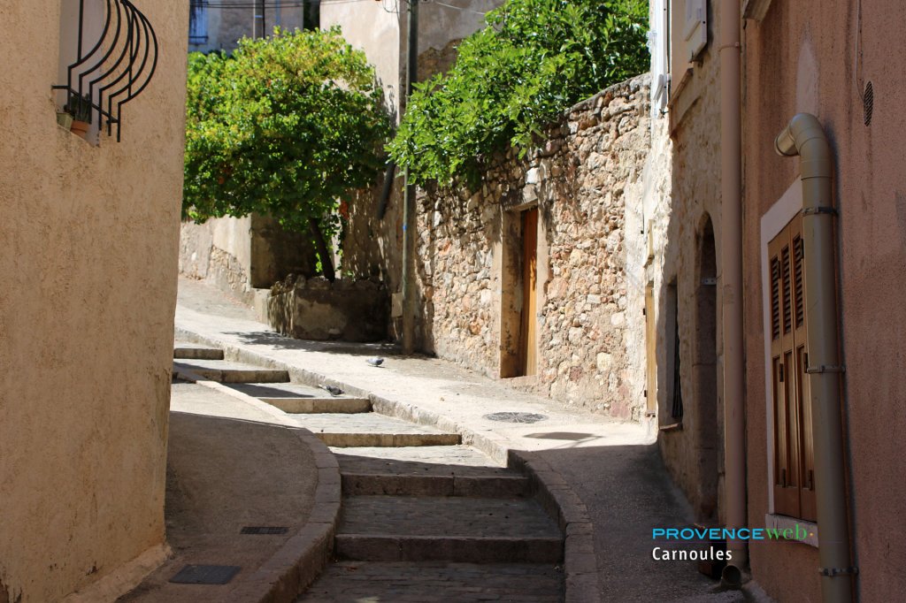 Ruelle du vieux centre.