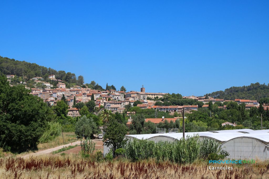 Le village de Carnoules dans le Var.