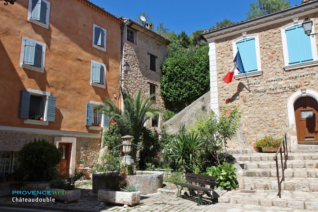 Mairie de Ch&acirc;teaudouble.