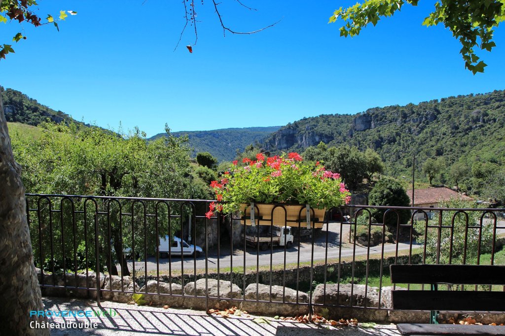 Vue depuis une terrasse.