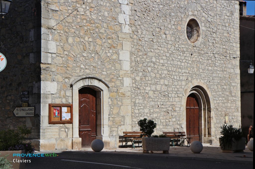 Parvis de l'&eacute;glise.