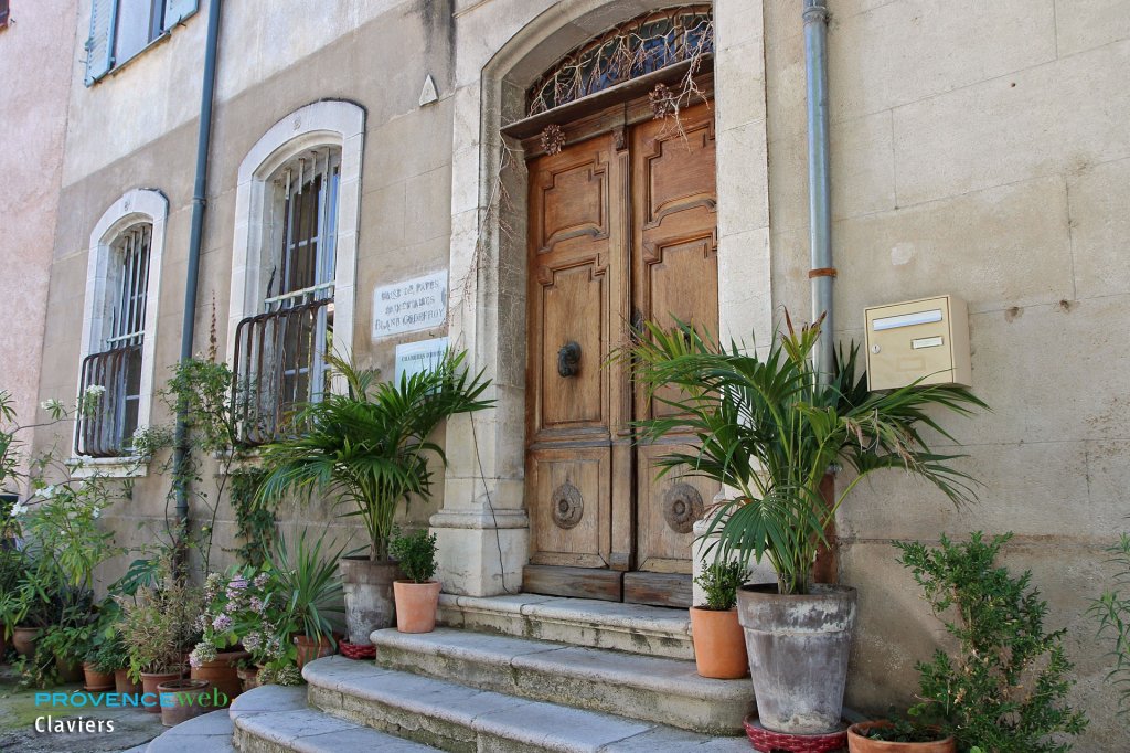 Jolie porte ancienne.