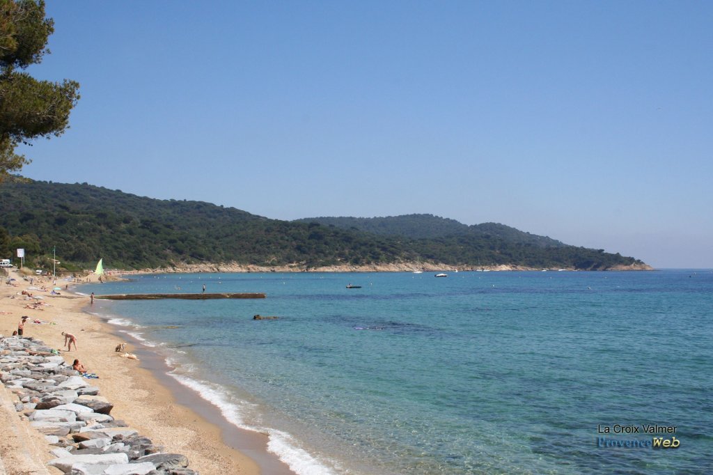 Plage de sable fin.
