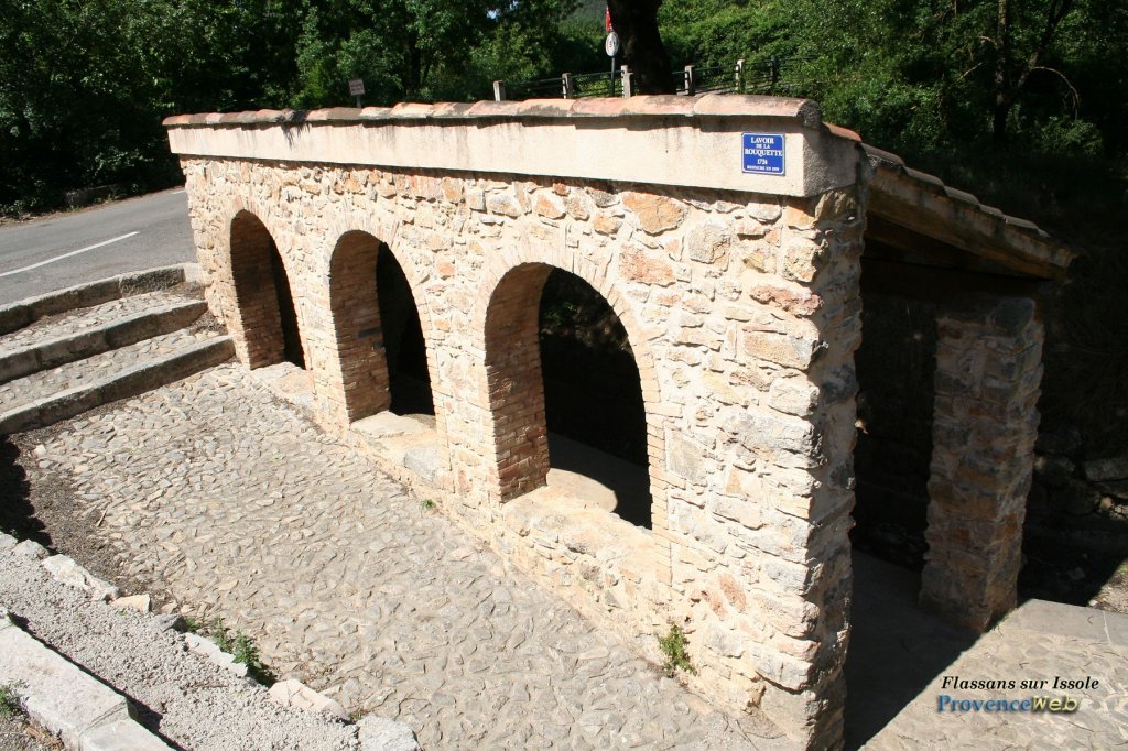 Lavoir ancien.