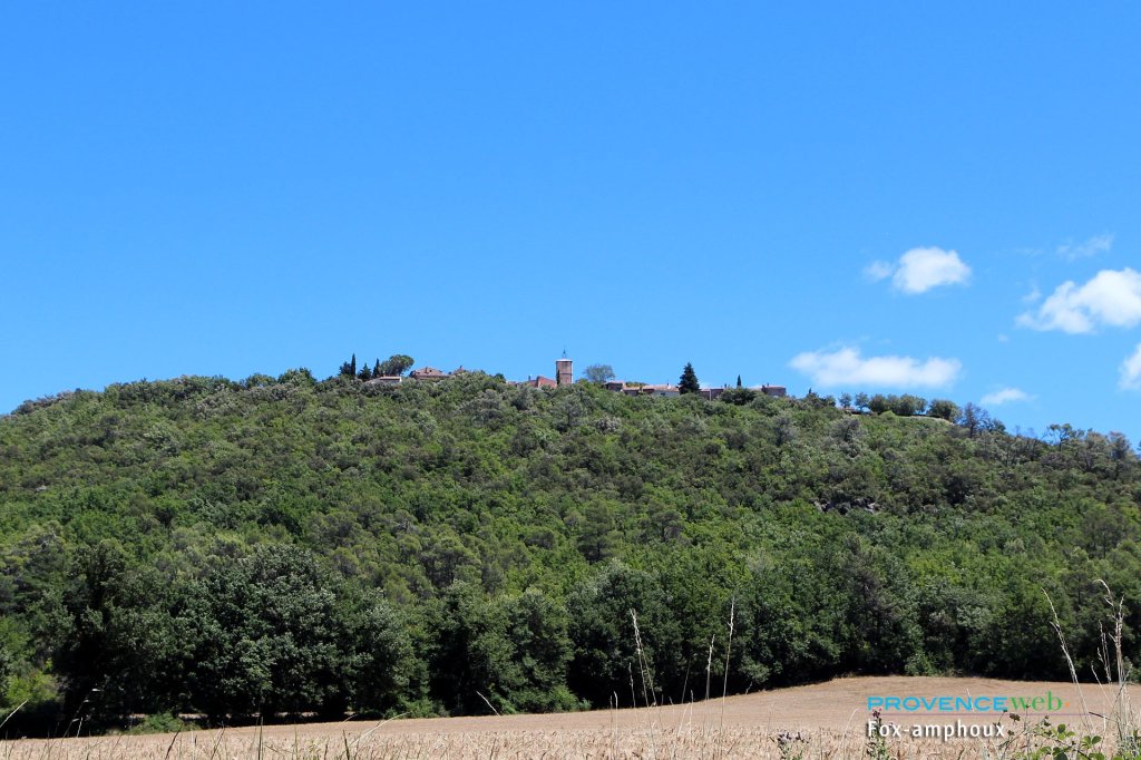 Le village de Fox Amphoux dans le Var.