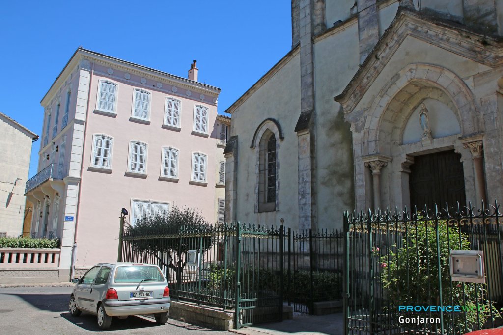 Eglise de Gonfaron.