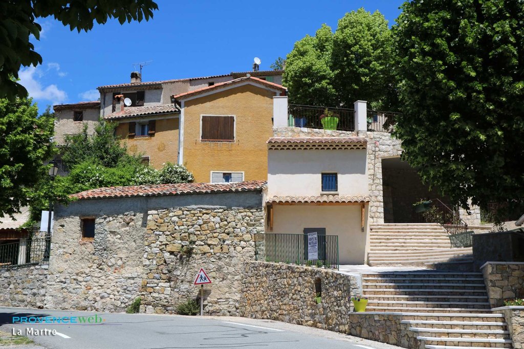 Rue du village.