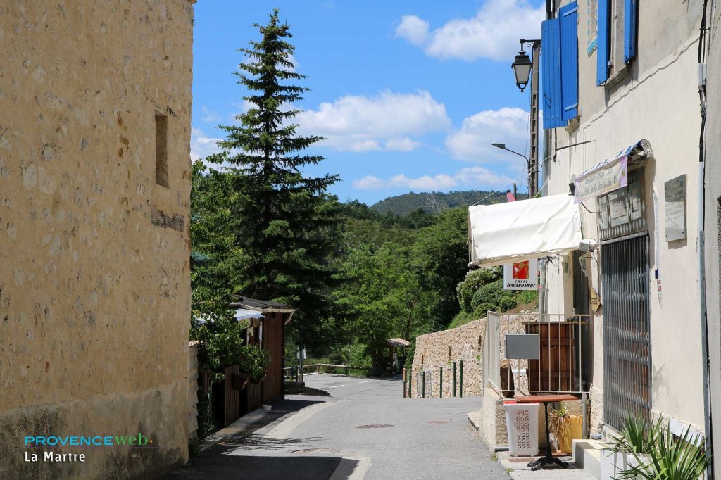 Rue du village.