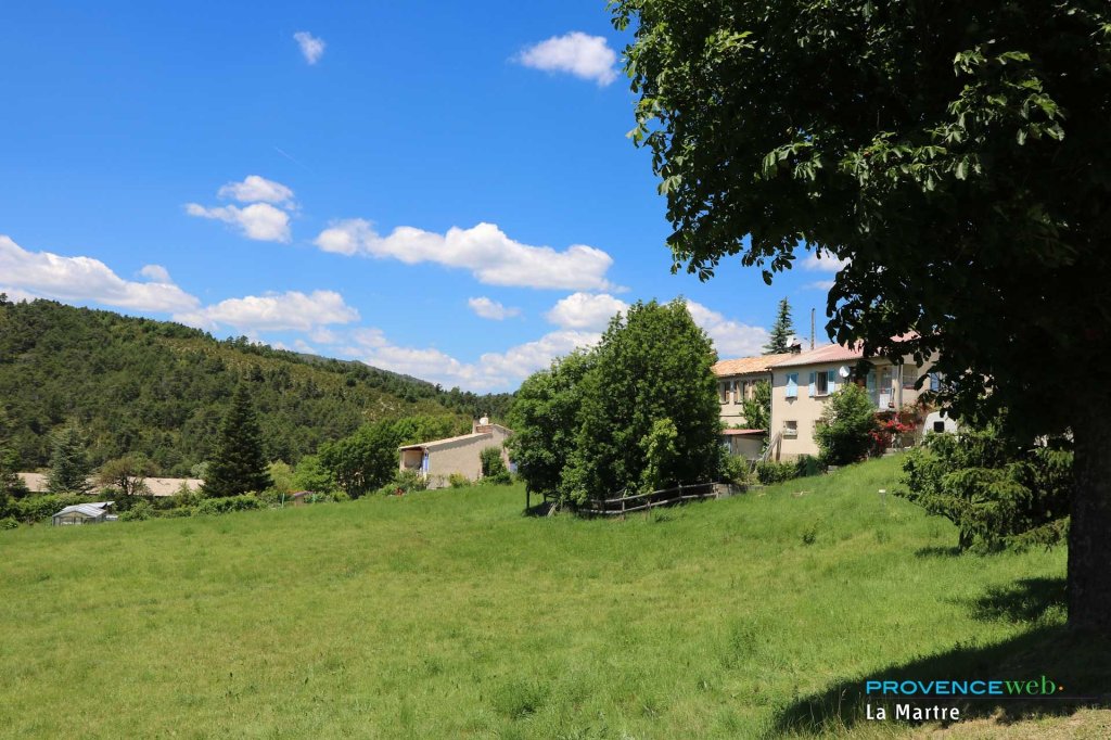 Les bords du village.