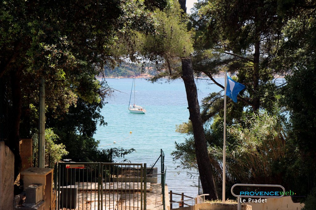 Jeux pour enfants Parc Cravéro à Le Pradet - Hyères Tourisme