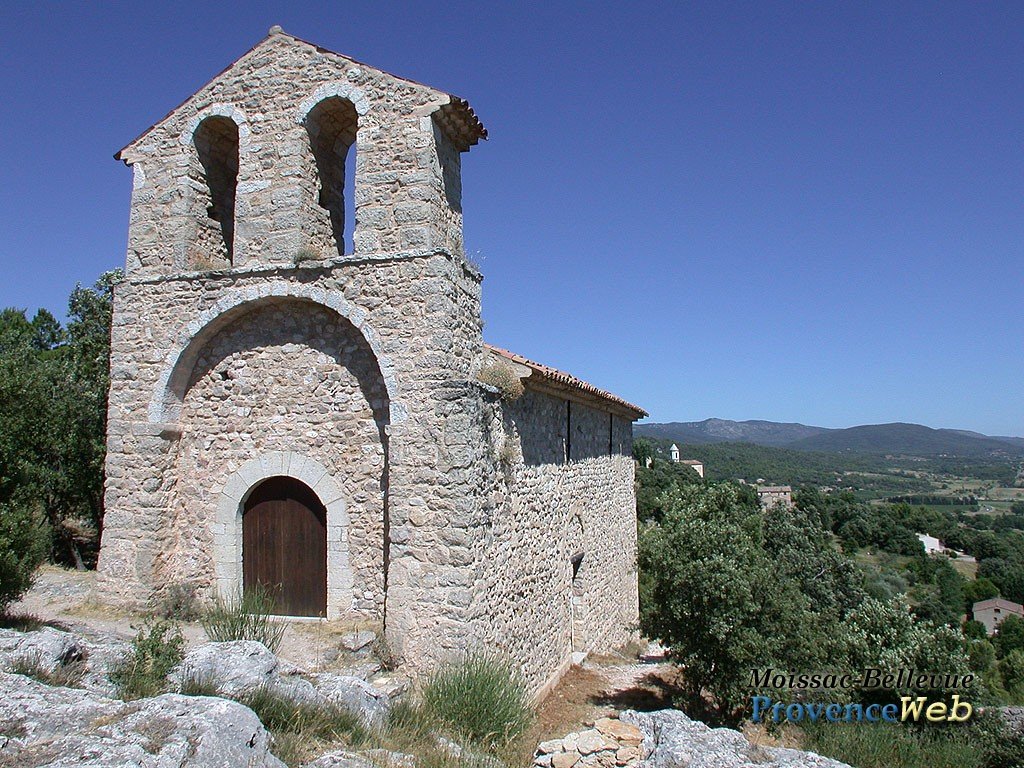 Le village de Moissac-Bellevue dans le Var.
