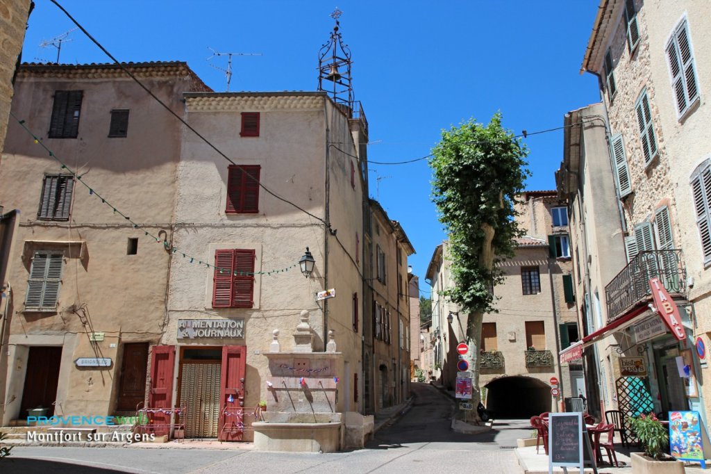 Village de Montfort sur Argens.