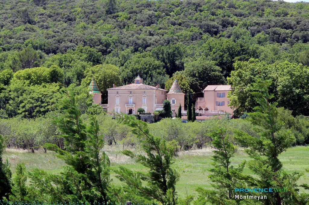 Ch&acirc;teau.