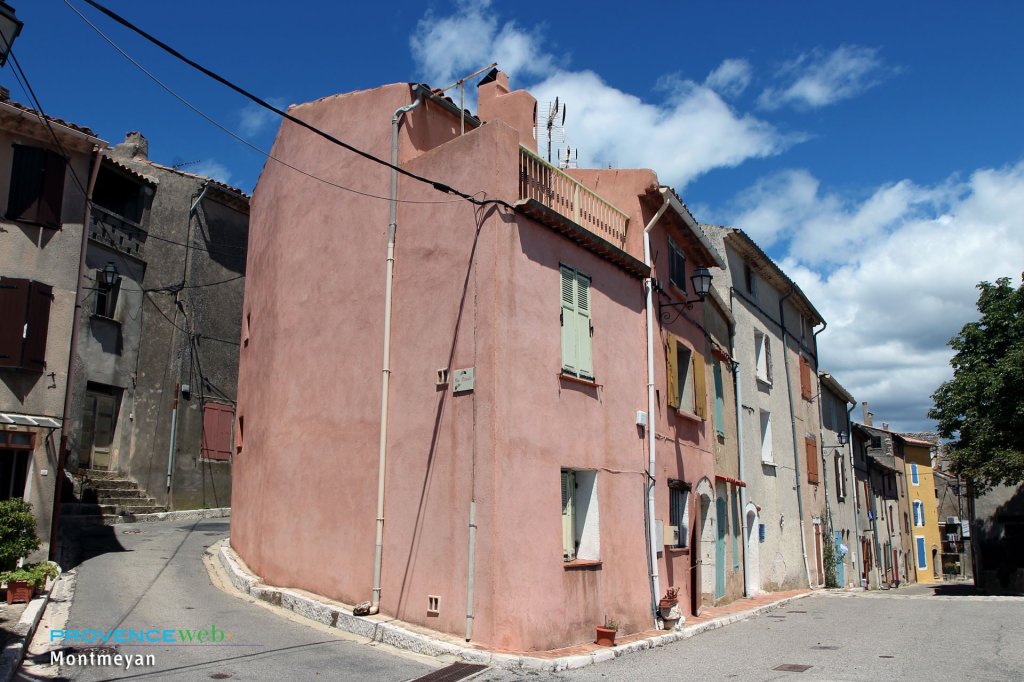 Montmeyan.