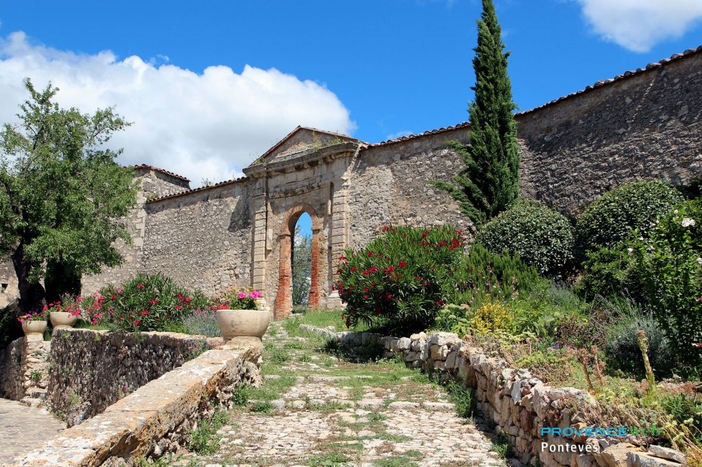 Pontev&egrave;s 83.