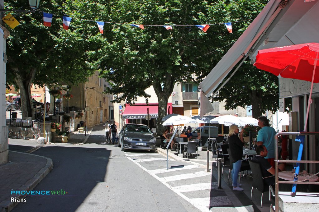 Restaurant &agrave; Rians.