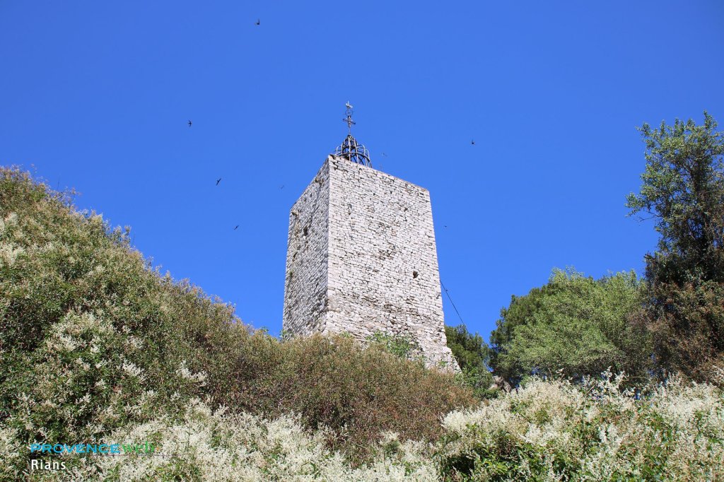 Tour m&eacute;di&eacute;vale.