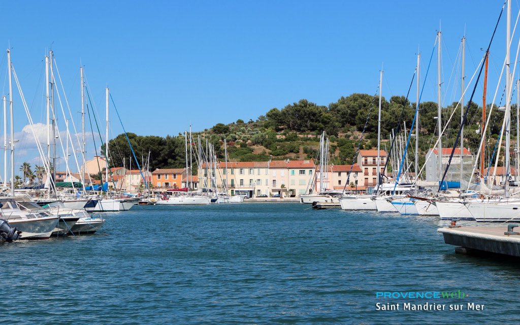 Le port de Saint Mandrier sur Mer.