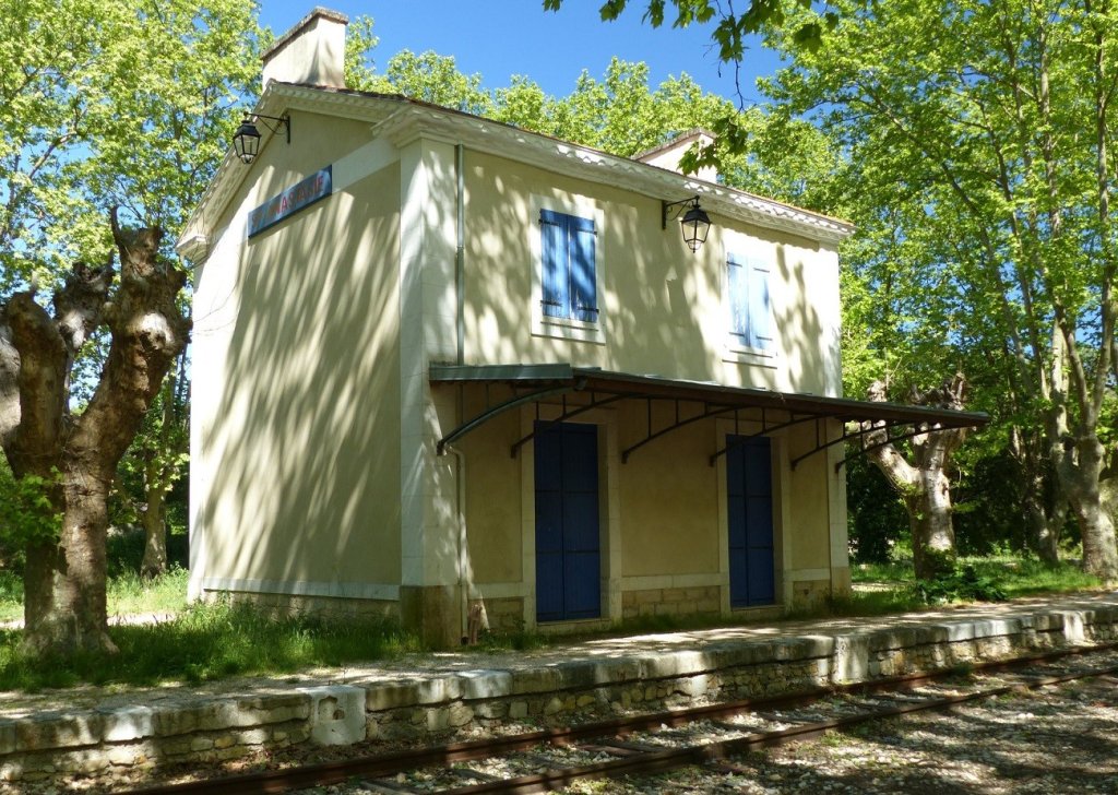 Gare de Sainte Anastasie sur Issole.