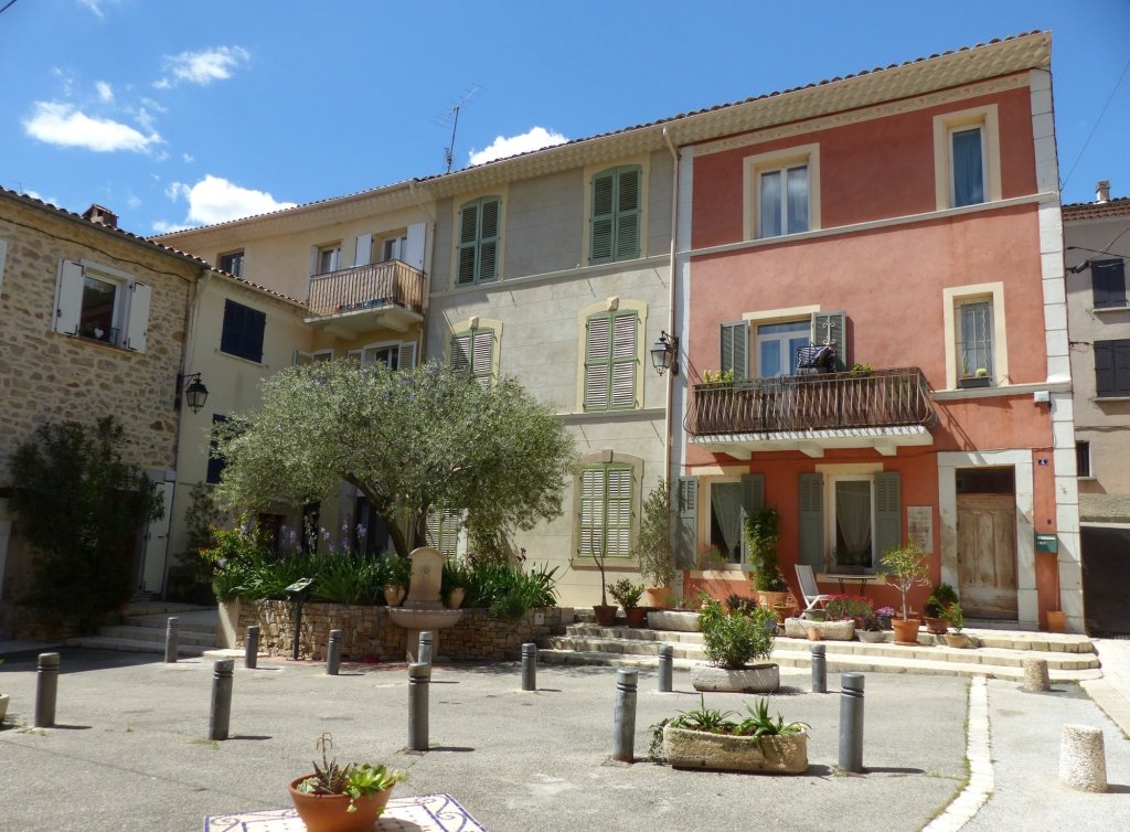 Le village de Sainte Anastasie sur Issole dans le Var.