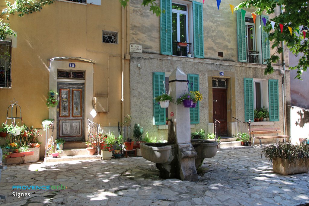 Village de Signes.