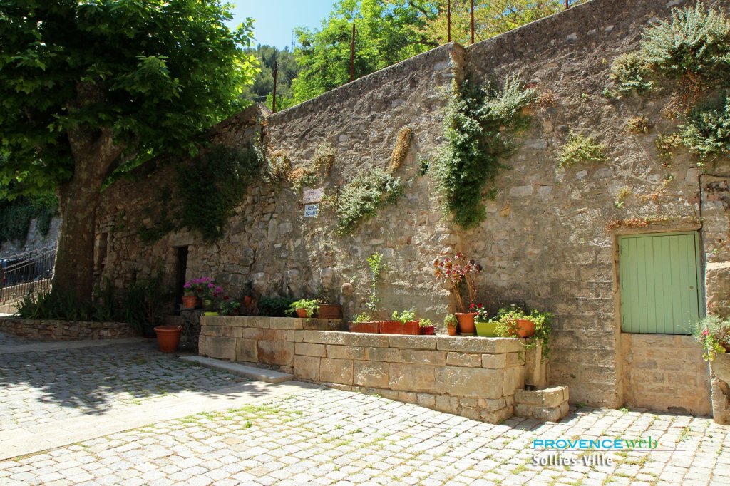 Mur ancien.