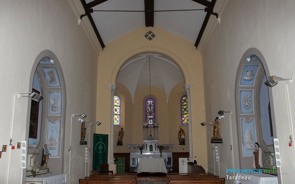 Eglise de Taradeau.