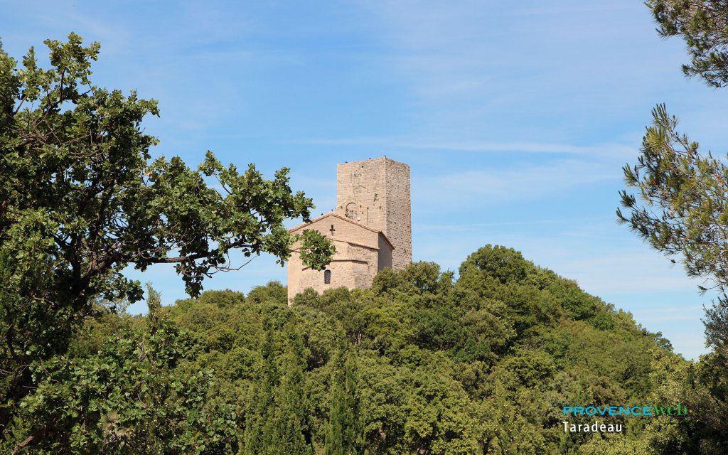 Randonn&eacute;e autour de Taradeau.