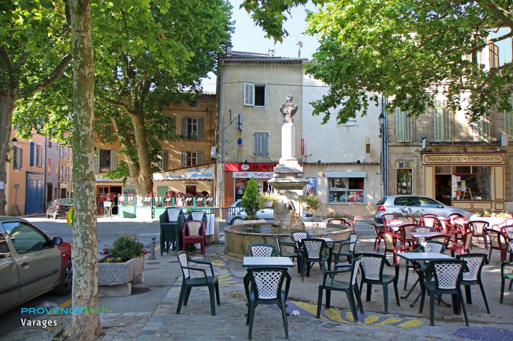 place Varages.