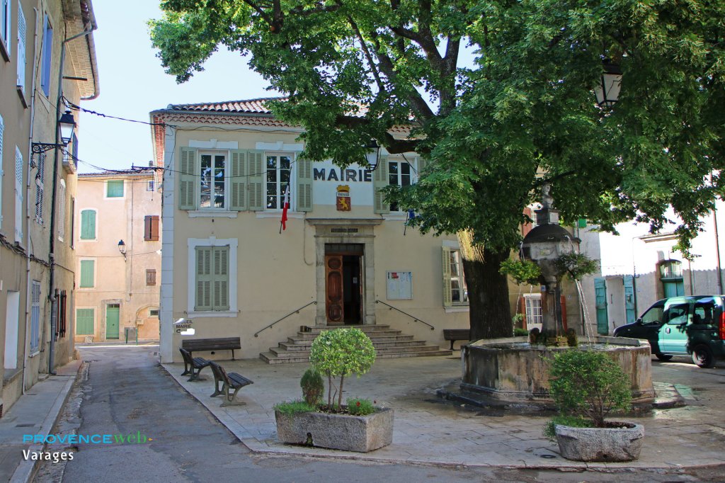 Mairie de Varages.