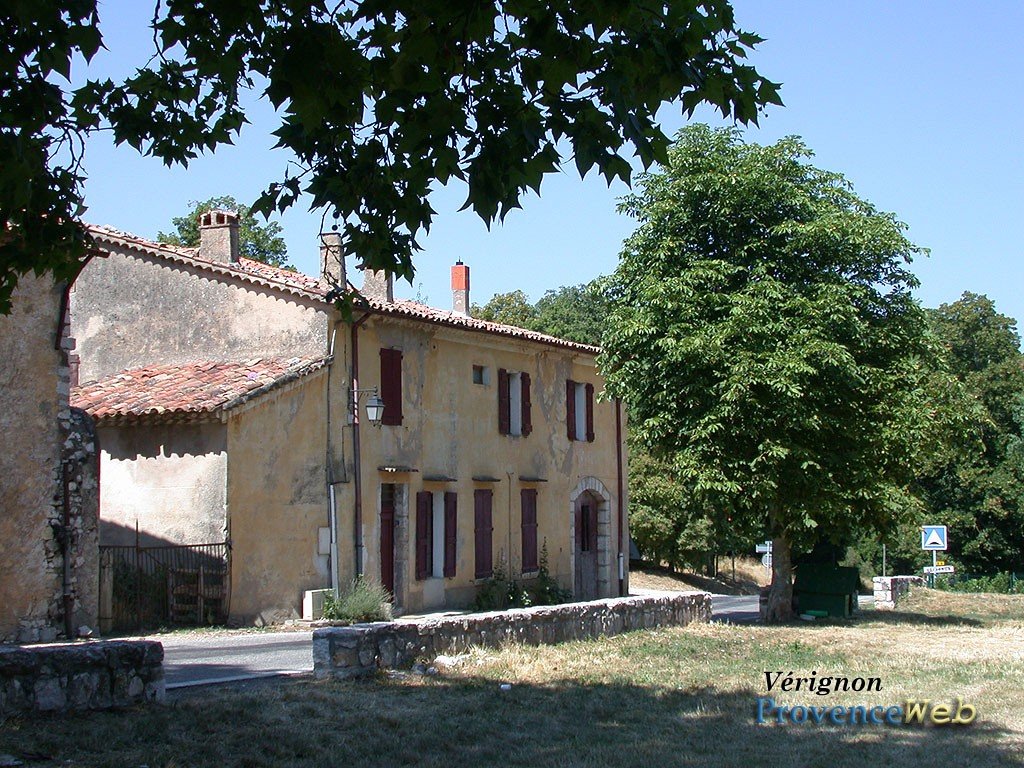 Le village de V&eacute;rignon dans le Var.