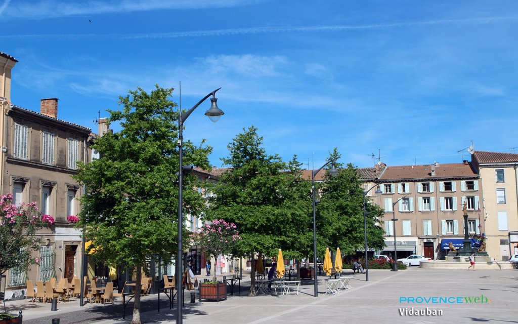 Place du village.